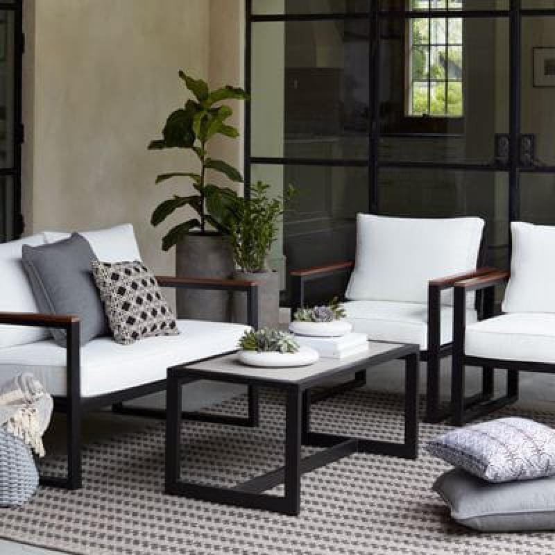 🛋️ Outdoor Sofa Set – Black × Off White (4 Pieces)